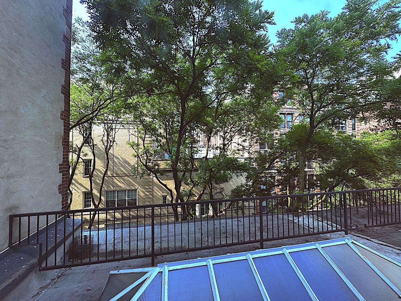 21 Bleecker Street Noho New York NY 10012