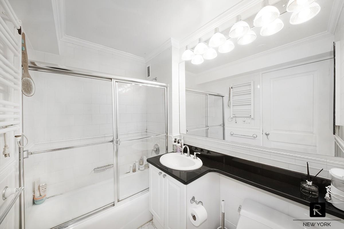 404 East 76th Street Upper East Side New York NY 10021