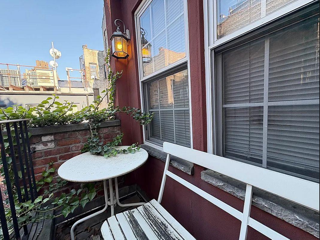 239 West 12th Street, Apt 4-E, New York, NY 10014
